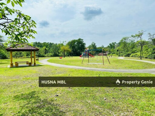 Apartment Corner Lot Renovated Desaminium Flora Seri Kembangan | 3 Bilik | Berhampiran MRT & UPM