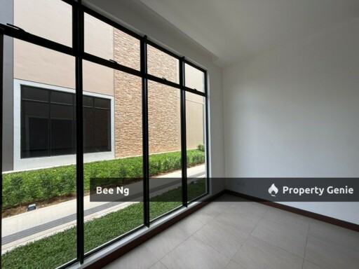 Aurora Sentral Resort Villas / Iskandar Puteri / End Lot / 2 Storey Terrace 24x75 / Brand New