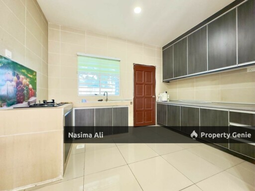 Semi-D Double Storey Taman Desiran Bayu Puchong