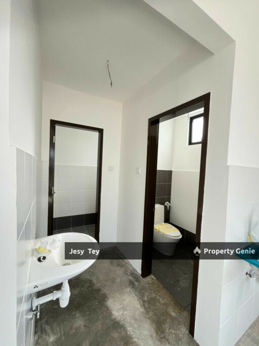 ECO TROPICS  AVENUE 2 - CORNER SHOP FOR RENT