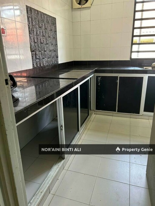 Teres Setingkat Azalea 1, Kotasas Kuantan
