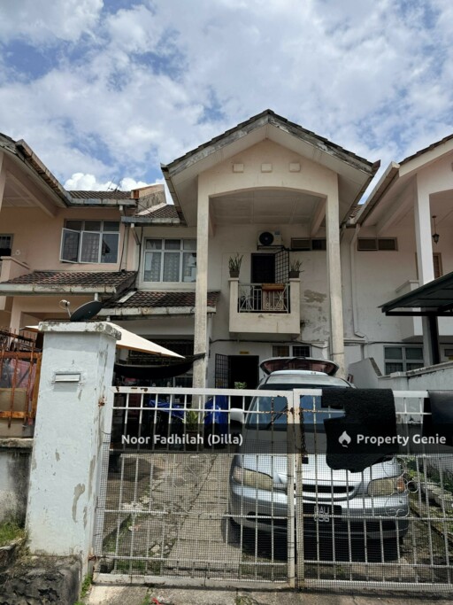 Double Storey House Taman Desa Anggerik Nilai