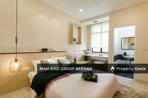 Orchid @ Meridin East