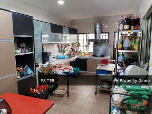 Spacious  2 Storey @ Klang ,Taman Emas