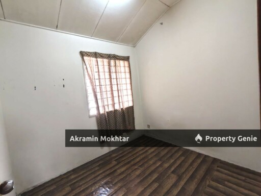 Facing Open  Double Storey, Lorong Az- Zaharah  Seksyen 10, Puncak Alam 