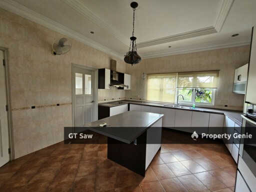 Peaceful 2.5 Storey Bungalow Bangi Golf Resort For Rent