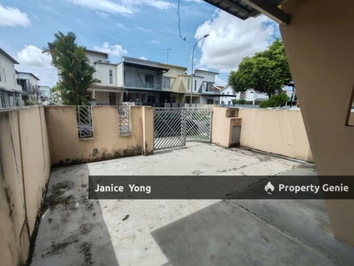 Dictyo Alba @ Setia Tropika End Lot