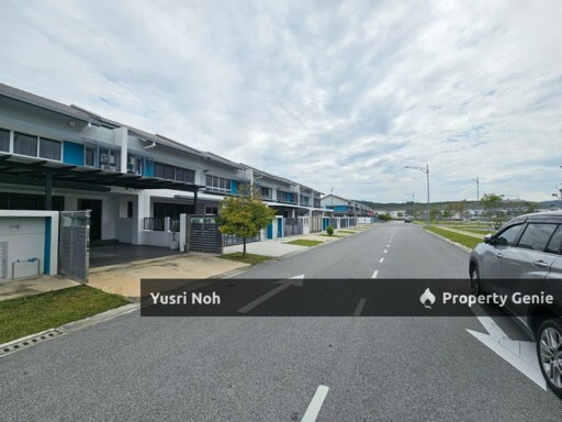 Fully Furnish & Extended Double Storey Terrace Serenia Arina Serenia City Sepang