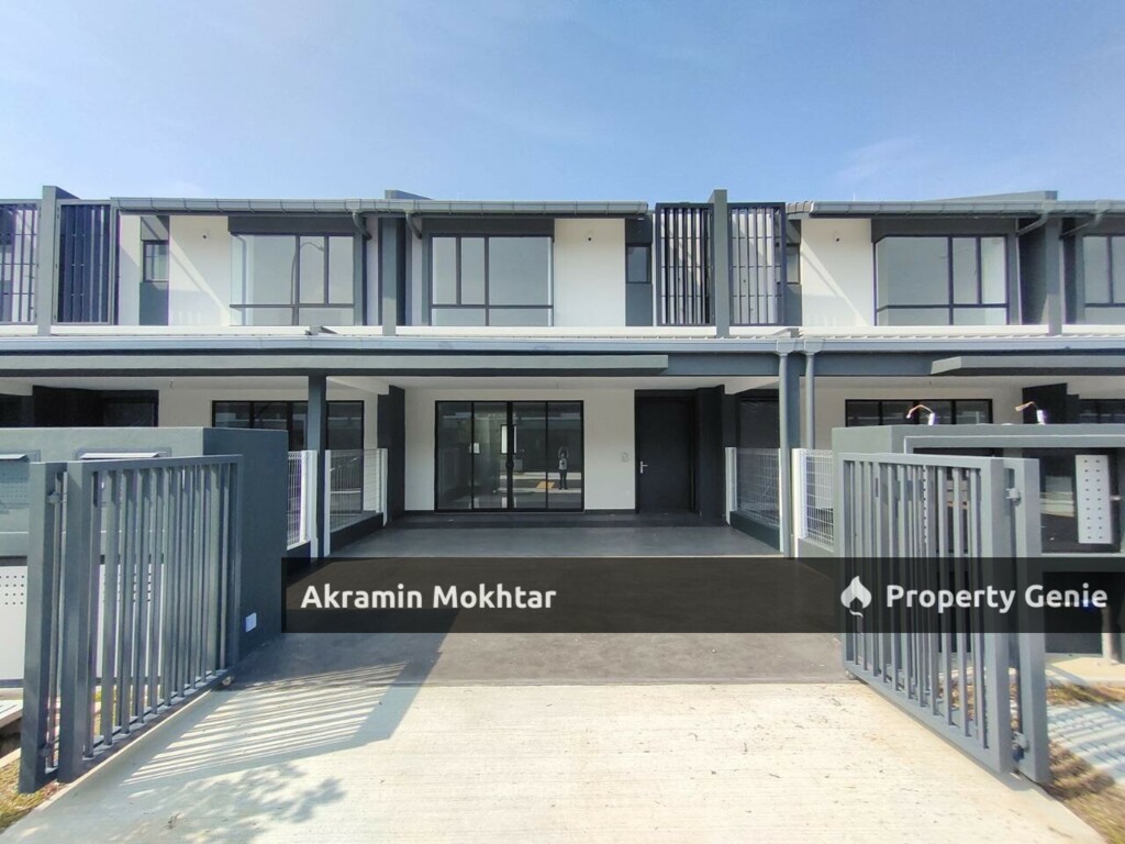 FREEHOLD & BRAD NEW HOUSE | NADIRA 3 (22X75) @ BANDAR BUKIT RAJA