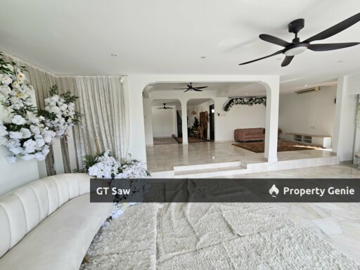 3 Storey Taman Intan Kajang Partially Furnished Bungalow For Rent