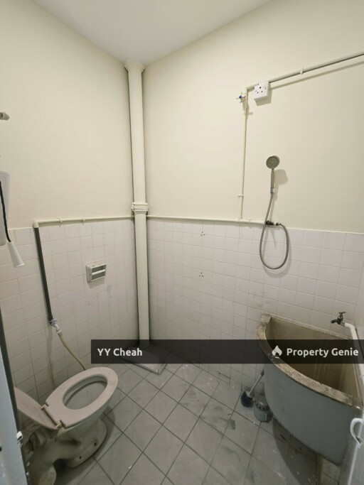 Canning Garden Double Storey Terrace Facing Huge Field Great Location Freehold Good Condition
