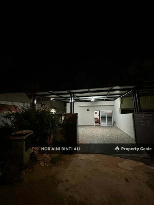 1 UNIT TERES SETINGKAT (END LOT) KG JAWA  KUANTAN PAHANG (FULL RENOVATED) PARTIAL FURNISHED.