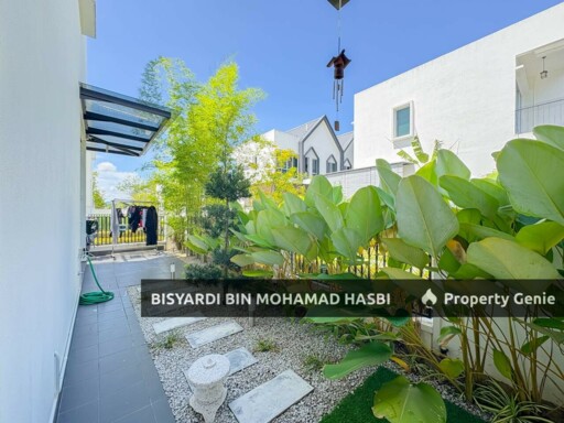 RENOVATED END LOT HYPERLINK GARDEN HOME, EBONY LANE ECO FOREST, SEMENYIH .