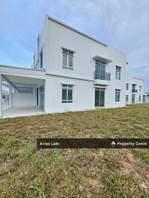 Corner Lot @ Bandar Dato Onn Double Storey Terrace House