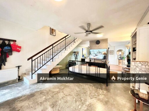 [Renovated] End Lot Double Storey, Taman Bukit Permata @ Batu Caves
