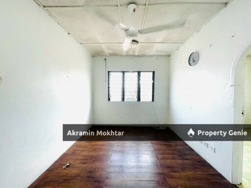 FLAT PKNS BLOK 1 JALAN PJS 6A KAMPUNG LINDUNGAN PETALING JAYA