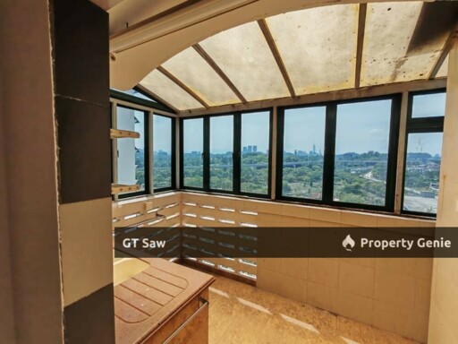 Desa Kiara Penthouse Duplex with 6 Bedrooms for Sale