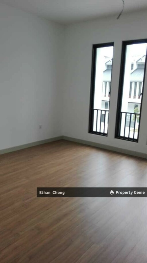 Elmina Valley 2 Terrace House(Facing South) For Sale!!