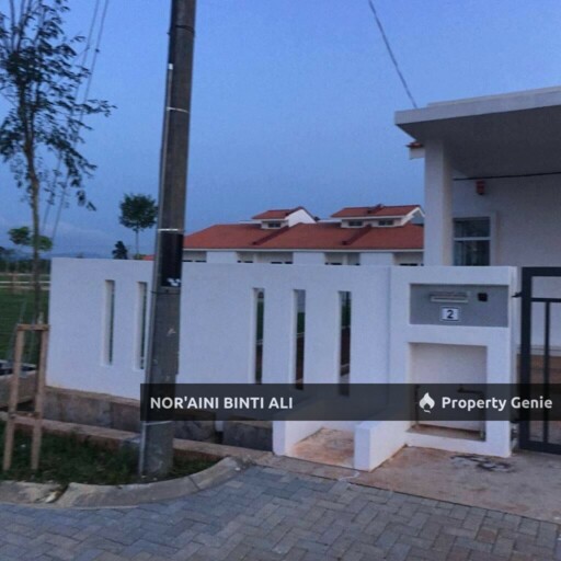 Semi-D Setingkat End Lot di Presint 5, Kotasas Evergreen  💰 Harga jualan:RM470,000 (Nego)