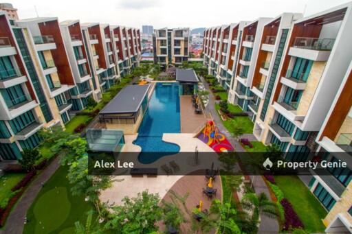 Three Storey Tropical Villa Fully Furnished With Gated Guard, Clubhouse And Swimming Pool at Seri Kembangan