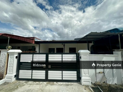 For Sale - Single Storey with kitchen expended