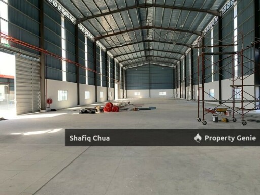 Two Units Warehouse Pekan Subang, TUDM, Subang For Rent