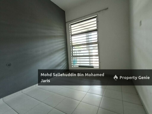 RUMAH TERES SETINGKAT SUNGAI KARANG MESRA