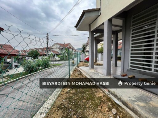 24'x70' Sq.Ft FREEHOLD End Lot Extra Land 2.5 Storey Terrace House Taman Salak Perdana, Bandar Baru Salak Tinggi, Sepang.