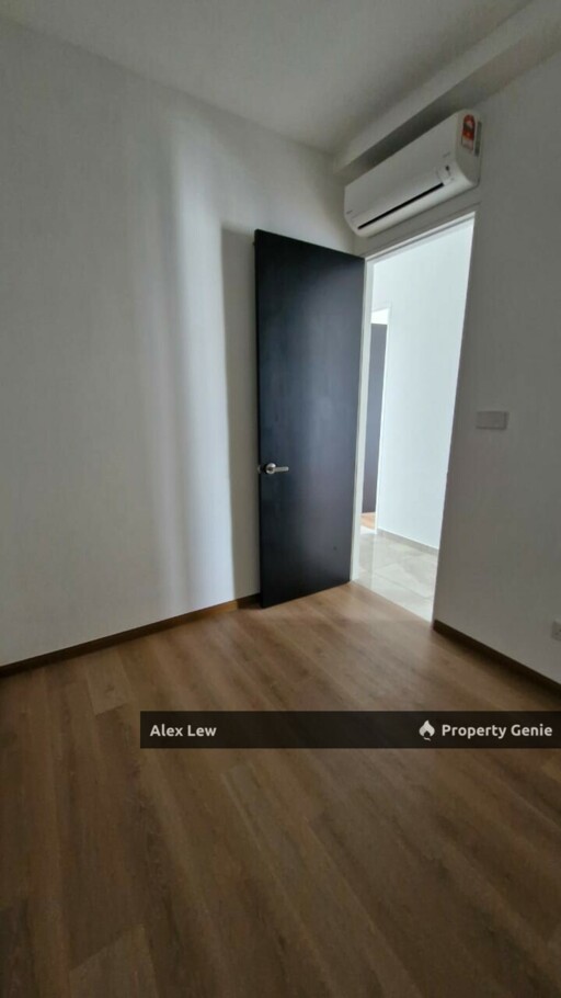 Kensho Residence Brand New Unit For Sales with 2 Carparks, KL City View, near Supermarket, Restaurant, and Cafe. Easy Access to Main Road to PJ and KL.