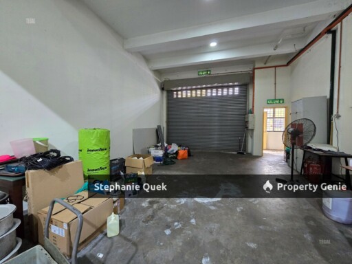 1.5 Storey With CF Link Factory For Sale @ Bukit Kemuning Sek 34
