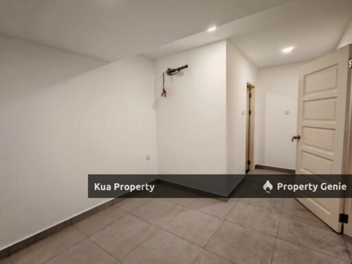 Double Storey Terrace Intermediate House For Rent! Located at Bayor Bukit, Tabuan Jaya