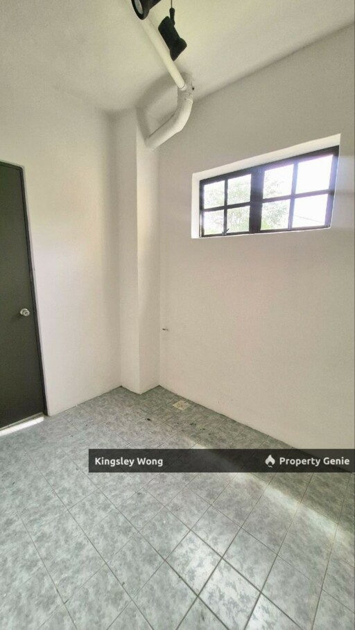 Meru Valley Endlot 32x107 Townhouse Super Below Market Green View