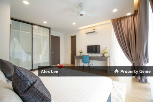 Three Storey Tropical Villa Fully Furnished With Gated Guard, Clubhouse And Swimming Pool at Seri Kembangan