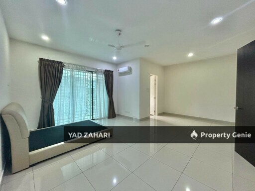 The Terresse, Bandar Puteri Bangi | Superlink 4+1 Rooms | RM670K- Semi Furnished, Spacious Unit & Nearby Exit Highway