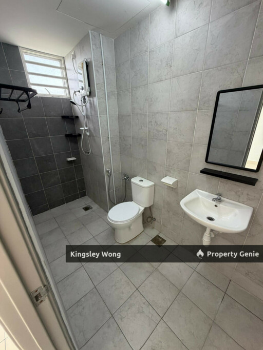 Residensi Prima Falim Freehold Middle Floor 2+1 Bedrooms Near Town Area