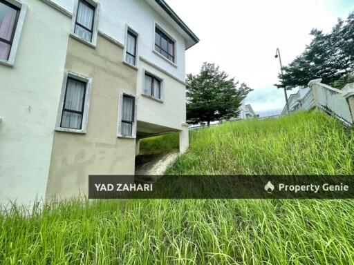 Saujana Villa, Taman Prima Saujana, Kajang | 2.5 Storey Bungalow 5 Bedrooms | RM1.75M - Gated and Guarded, Freehold, Spacious Hall & Built Up