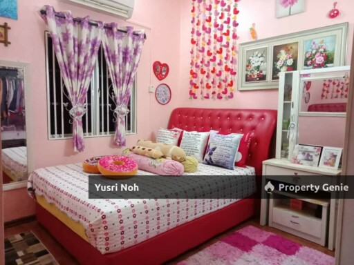 RUMAH BANGLO 1½ TINGKAT DI TAMAN TUANKU JAAFAR SENAWANG