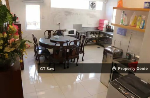 Cheras F/Furnished 2 Storey Corner House, En Suite Bathrooms For Sale