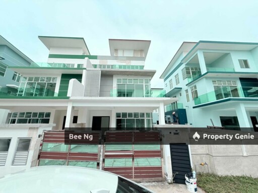 Taman Mutiara Bestari 2 Skudai 3 storey cluster Bare Unit