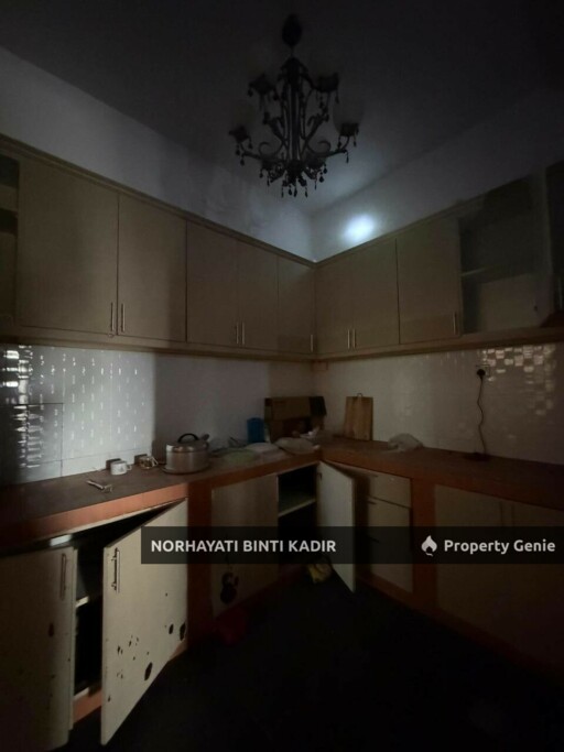 SEMI-D KLUSTER 2 TINGKAT UNTUK DIJUAL DI TAMAN MAHKOTA PUTRA, INDERA MAHKOTA 8, KUANTAN, PAHANG.
