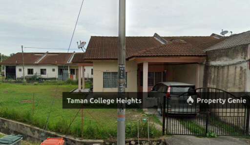 Taman College Heights
