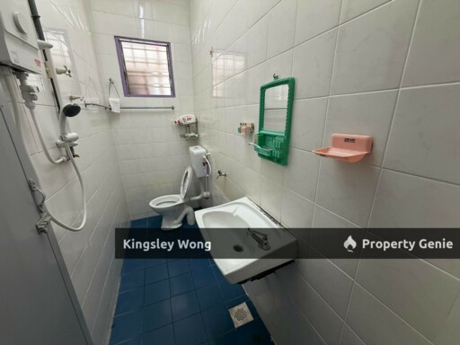 Bercham Double Storey Semi D Chinese Area  Near Lotus Bercham Tasek