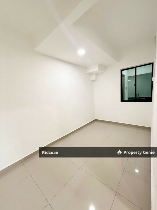 Taman Renggam Jaya, Double Storey Low Cost - Corner Lot at Simpang Renggam