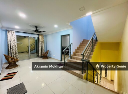 IFRERHOLD, CORNER UNIT & FULLY FIRNISHED | 3 Storey Terrace Taman Universiti, Bangi