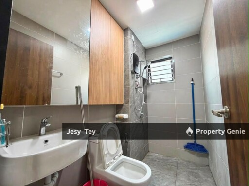 Veranda Residence Condo For Sales