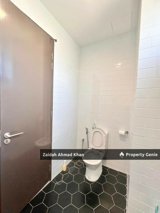 THE MULIA RESIDENCES CYBERJAYA 3 STOREY TERRACE  ENDLOT with Land