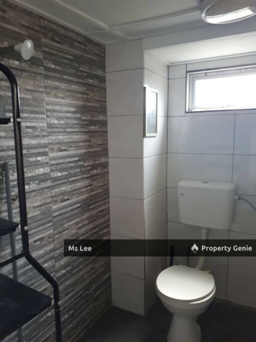 PKNS Flat @ Seksyen 24, Shah Alam-Blok 54 3rd floor-Sale Below Bank Value Rm30k