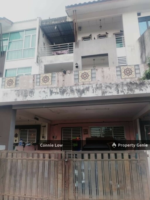 One pertama Taman Silibin Ria Ipoh 2.5 Storey House for Sale