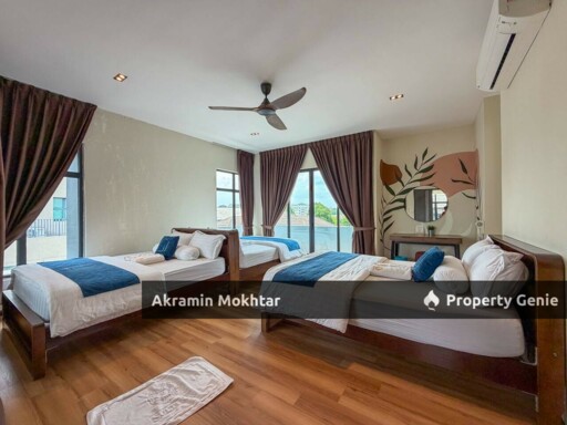 Renovated & Fully Furnished | 3 Storey Bungalow Kristal Court Seksyen 7, Shah Alam