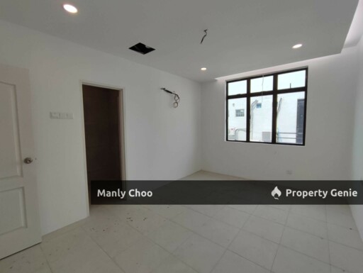 GUARDED 2.5 Storey Terrace Taman Limbongan Indah Near Tarcor Park TOWN